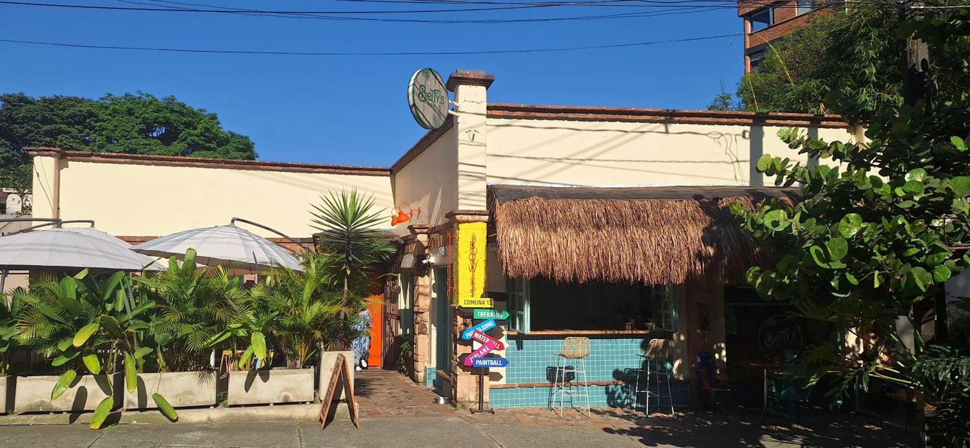 Yolo Hostel Medellín Dış mekan fotoğraf