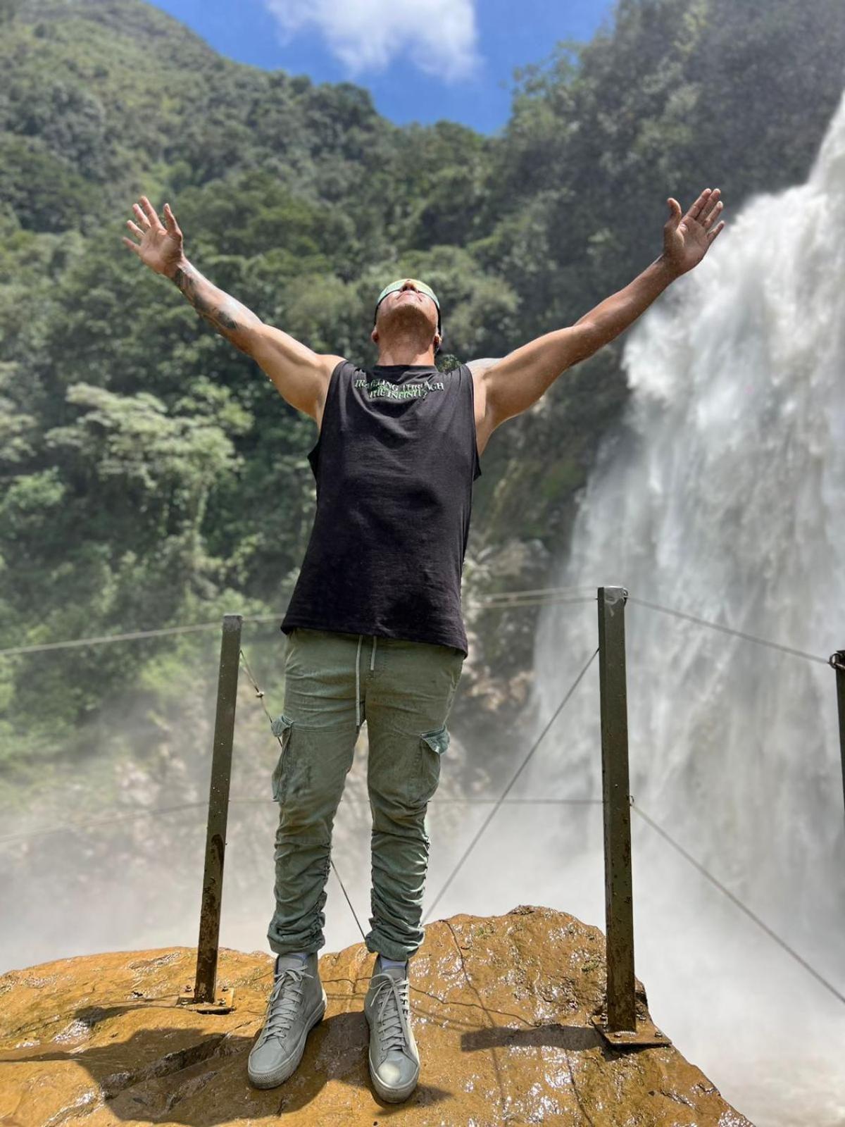 Yolo Hostel Medellín Dış mekan fotoğraf